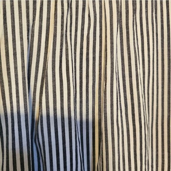 Old Navy short Sleeve top gray/white striped women's small Pre-owned - Picture 5 of 6